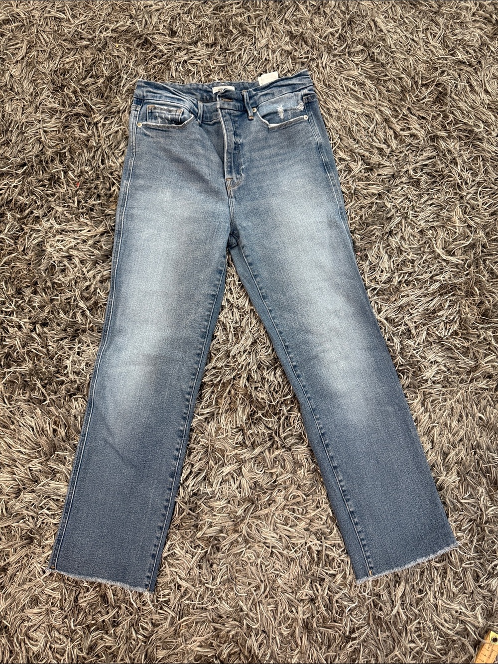 Good American Straight Leg Jeans in Faded Blue Wash